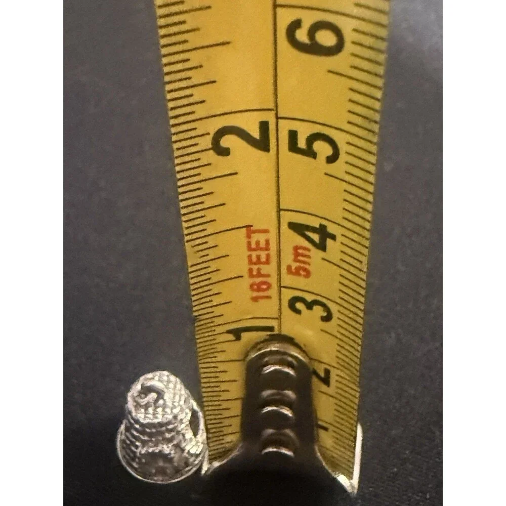 .925 Sterling Silver Pottery/honeycomb/Sugar Mill hinged charmW/Trinket .50